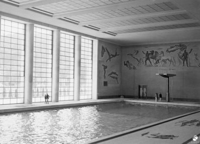 Interno della piscina coperta in una foto del 1937 (Istituto Luce)