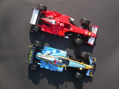 Duello Schumacher/Alonso nel 2006: ...ma sono modelli Burago in scala 1:10 (foto BG)