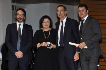 Con il Sindaco e il Presidente del Consiglio Comunale, i figli di Giorgio Squinzi, Veronica e Marco.