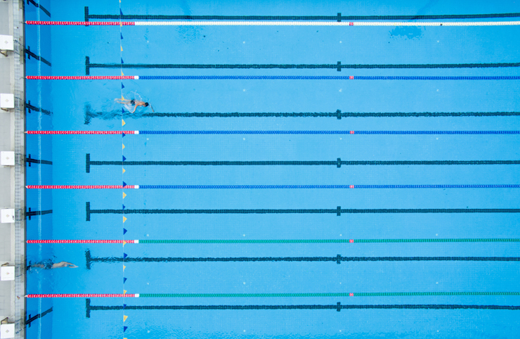 Vasca per nuoto sportivo (Shutterstock)