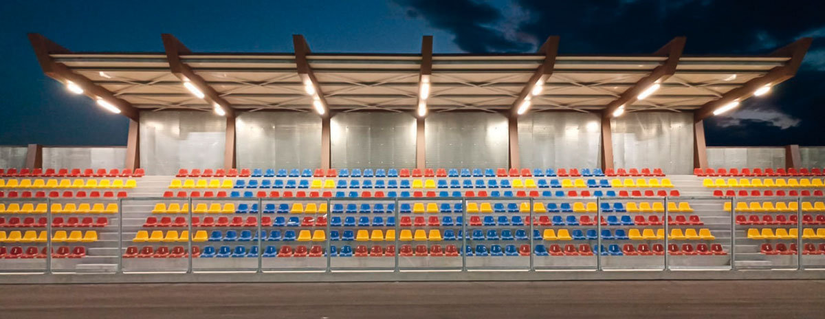 Illuminazione della tribuna del campo al centro sportivo Cereate a Veroli (Fr)