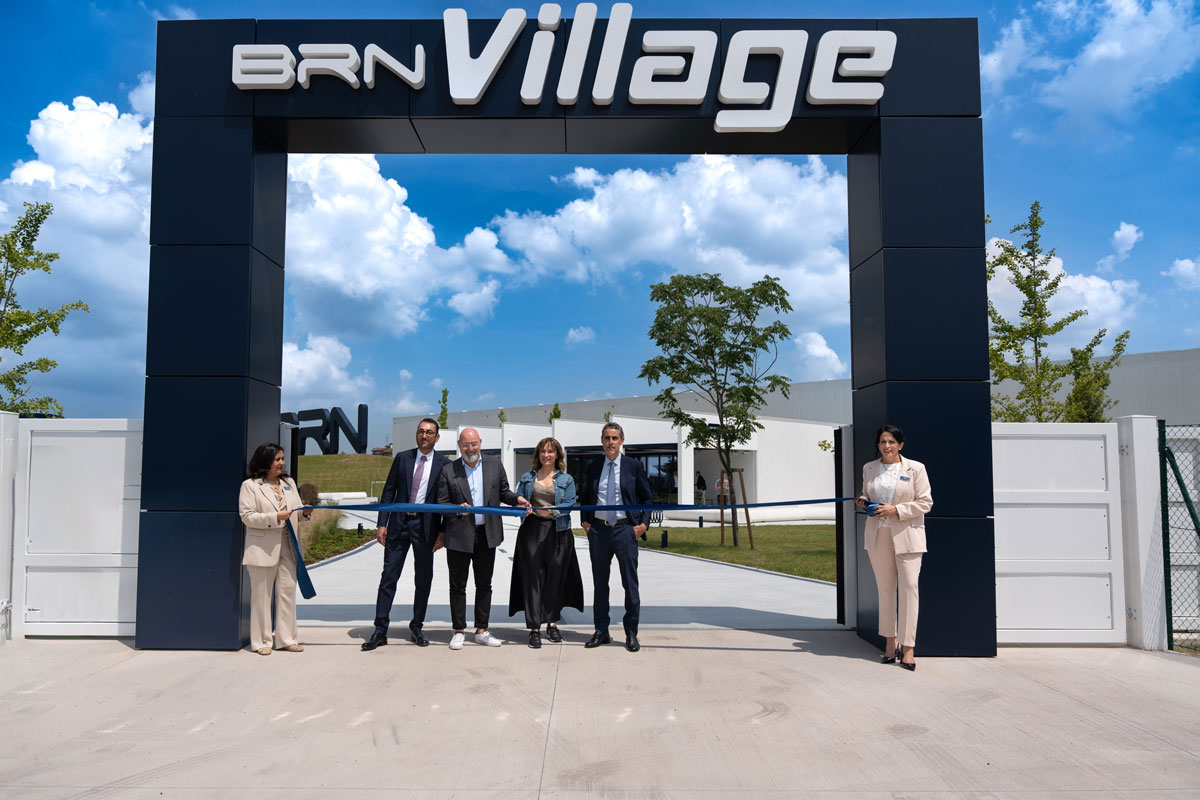 taglio del nastro al Villaggio della Bicicletta di Forlimpopoli