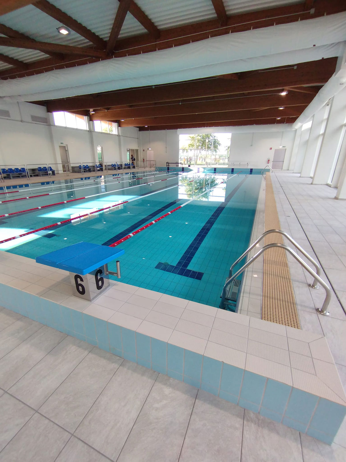 La nuova piscina comunale coperta di Peccioli