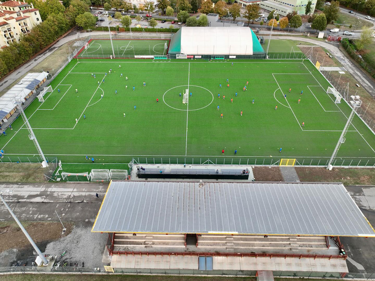 nuovo campo di calcio al centro sportivo Ballotta di Fidenza