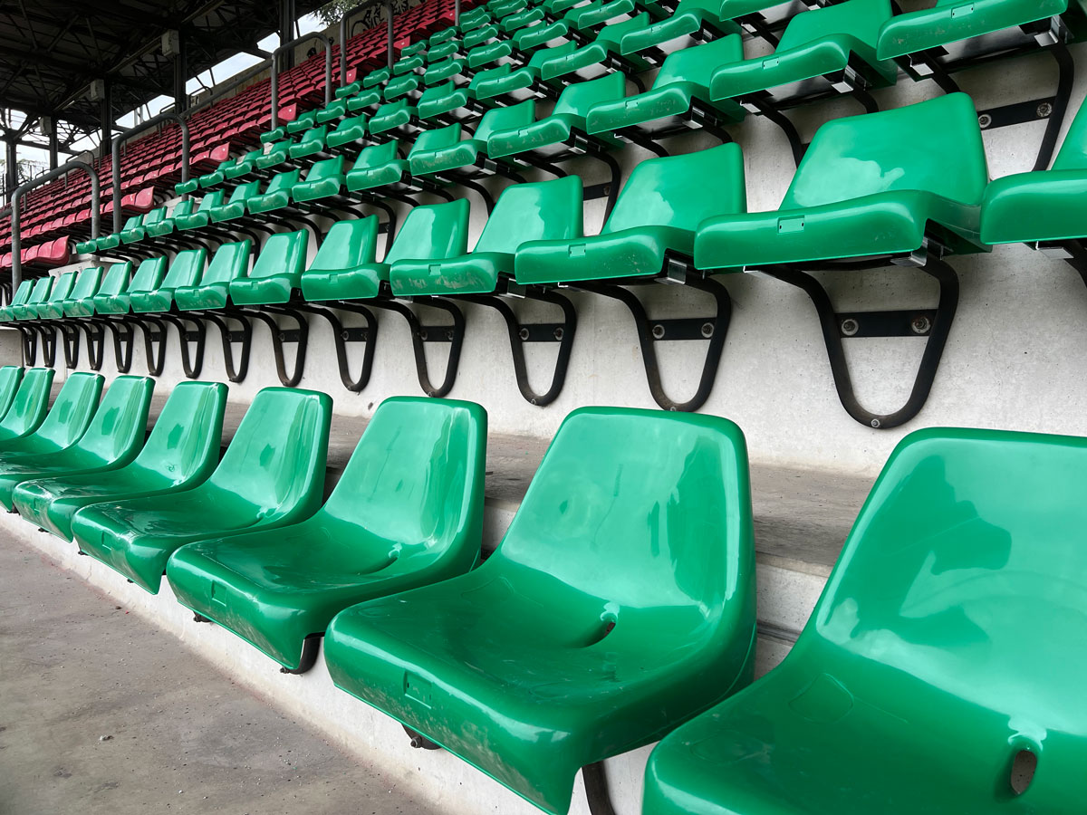 Nuove sedute allo stadio Mirabello di Reggio Emilia