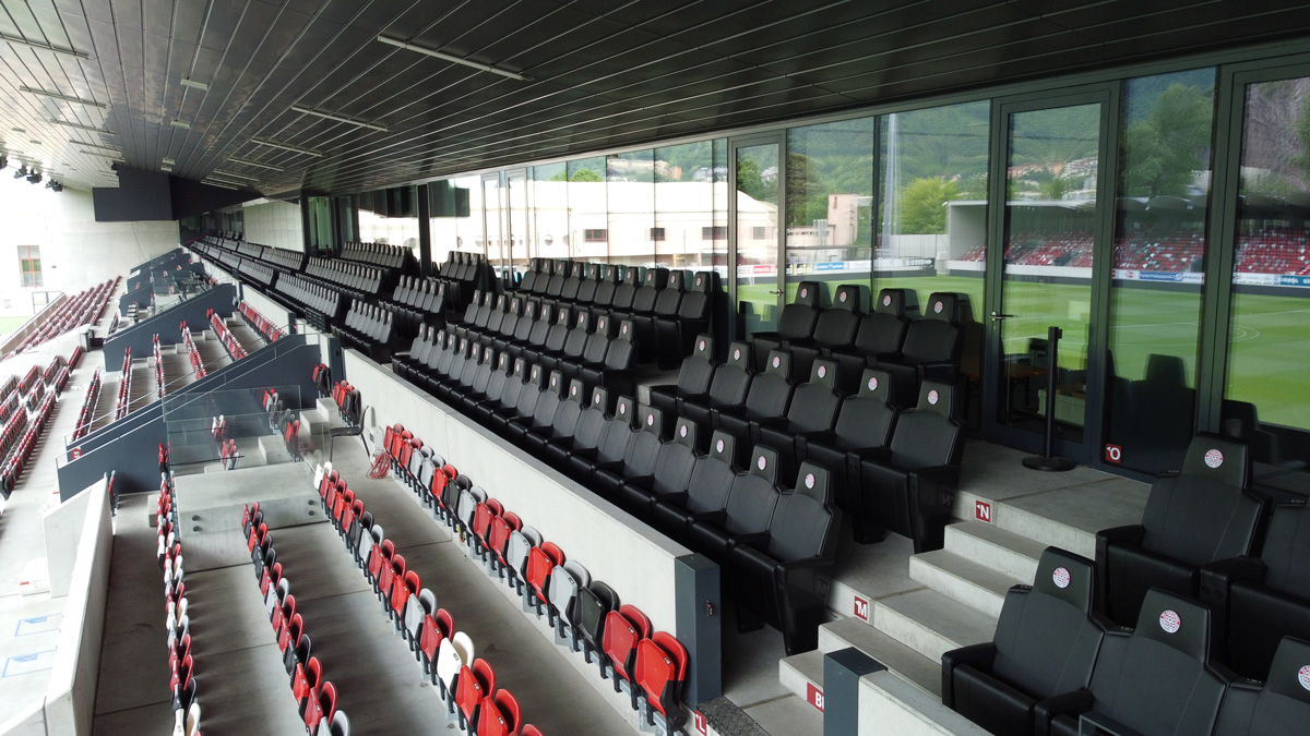Tribune Omsi allo stadio Druso di Bolzano - Tribuna Zanvettor