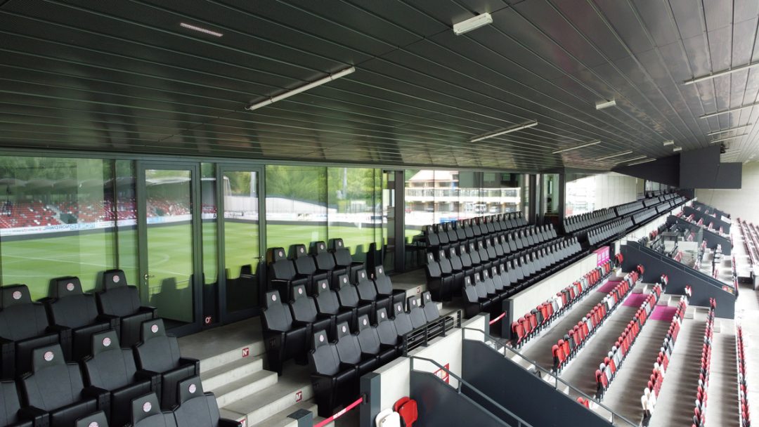 Tribune Omsi allo stadio Druso di Bolzano - Tribuna Zanvettor